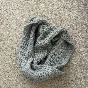 Aeropostale Gray Knit Scarf